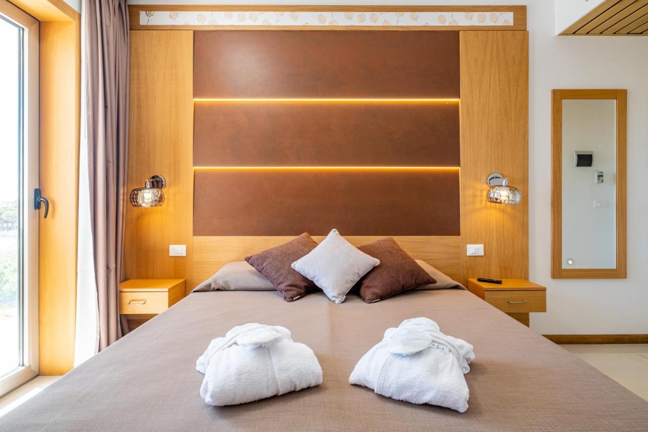 Hotel Mare Ліньяно-Сабб'ядоро Екстер'єр фото